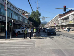 <b><b>正在乡镇次要口、集市、学校、企业等人员稠密</b></b>